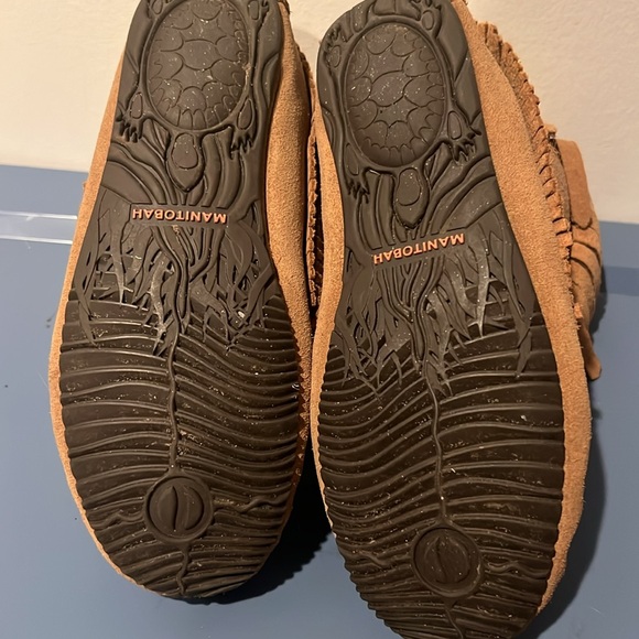 Women’s Manitobah Moccasins size 7 - Picture 6 of 7
